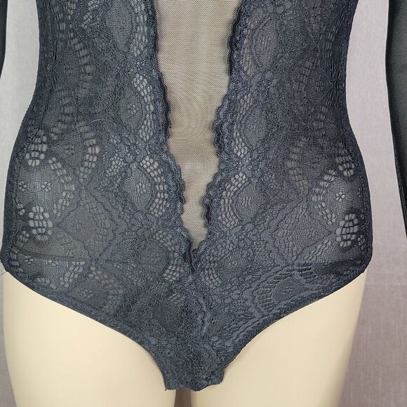 BLACK  LACE SEE THRU BODYSUIT SP‎ - Picture 3 of 9